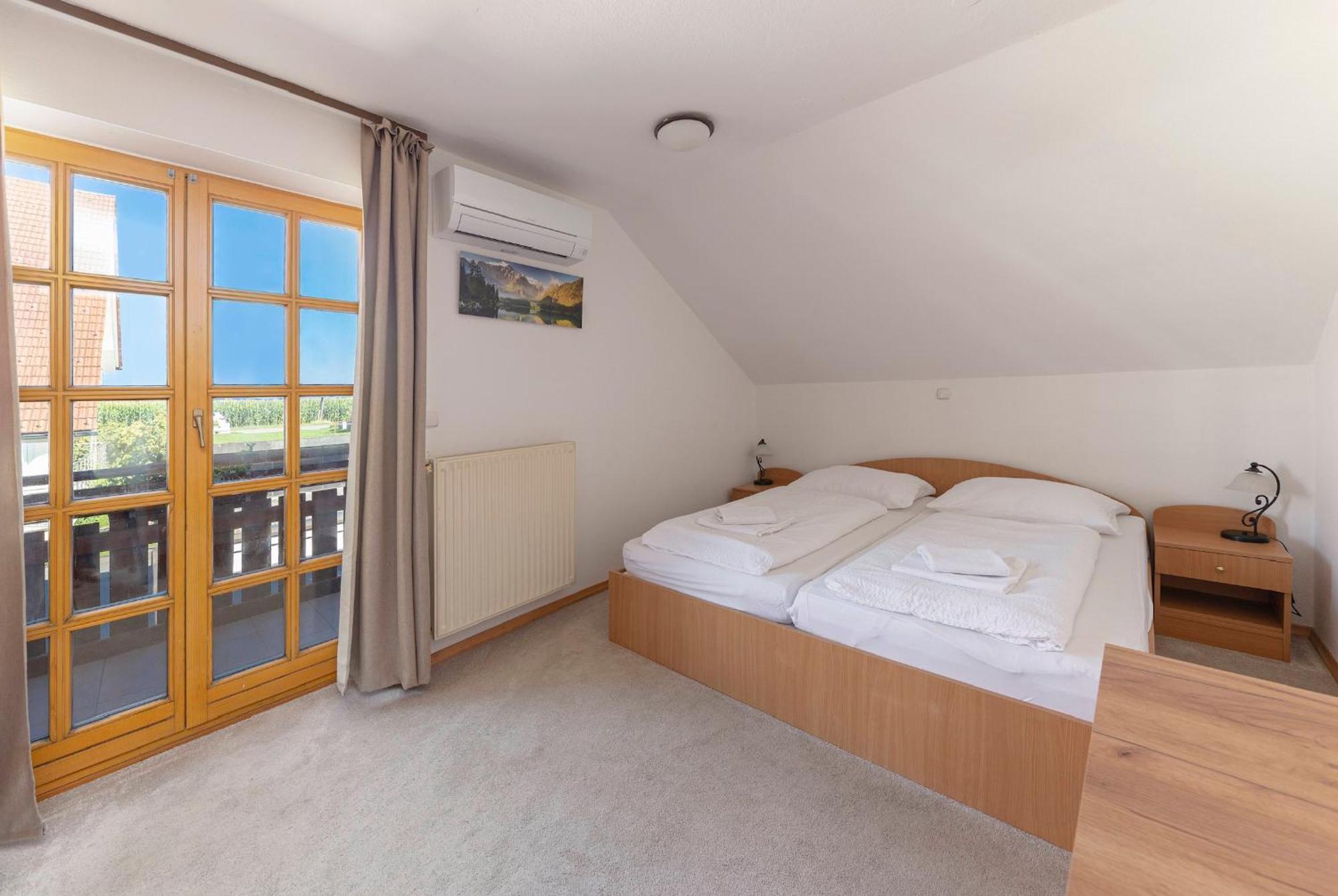 Gostilna Logar Hotel Hotemaze Luaran gambar